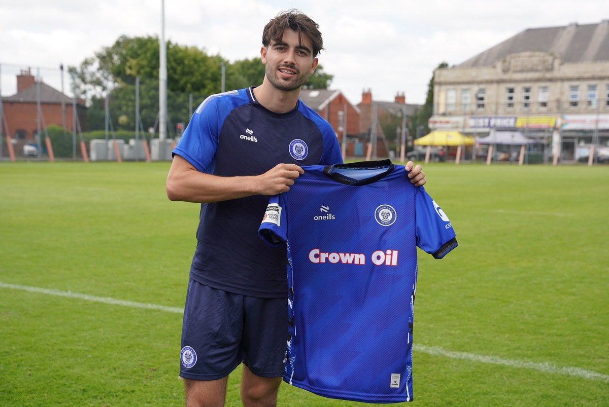casey_pettit's tweet photo. Delighted to have signed for @officiallydale 💙

Let’s get to work 💪 https://t.co/biDukDItnB