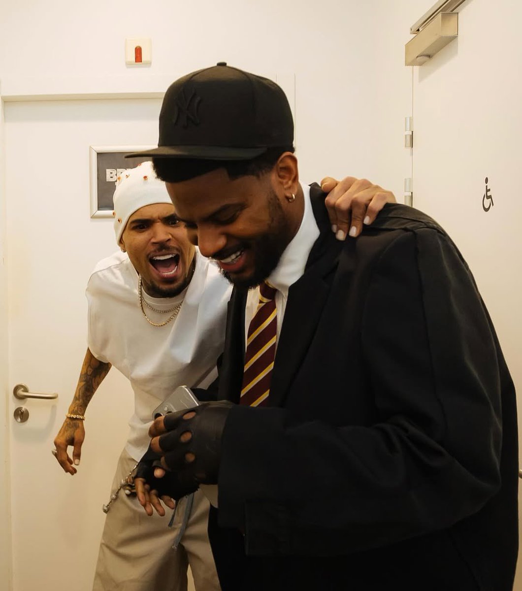 ClockNBreezyTV's tweet image. Chris Brown &amp;amp; Bryson Tiller🔥
#BreezyBowlXX