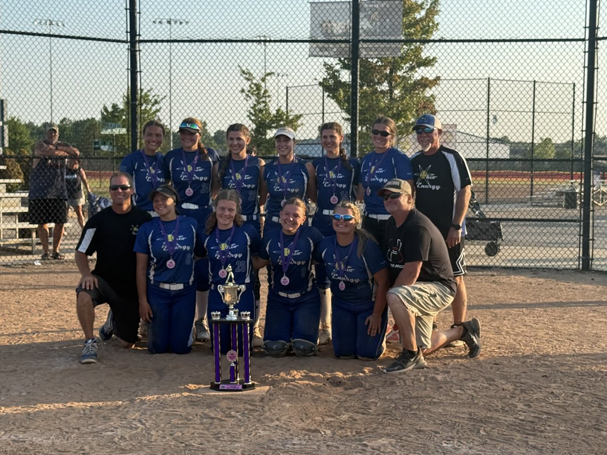 tayg_softball's tweet photo. Last weekend was extremely emotional as Ohio Energy 06 played our final game together. Pushing through an extremely hot weekend to win the championship! I couldn’t be more thankful for these last 3 years. Championship game I went 3-3 with 1 triple and two singles. @Ohioenergy18U https://t.co/QlLmL49Mf1