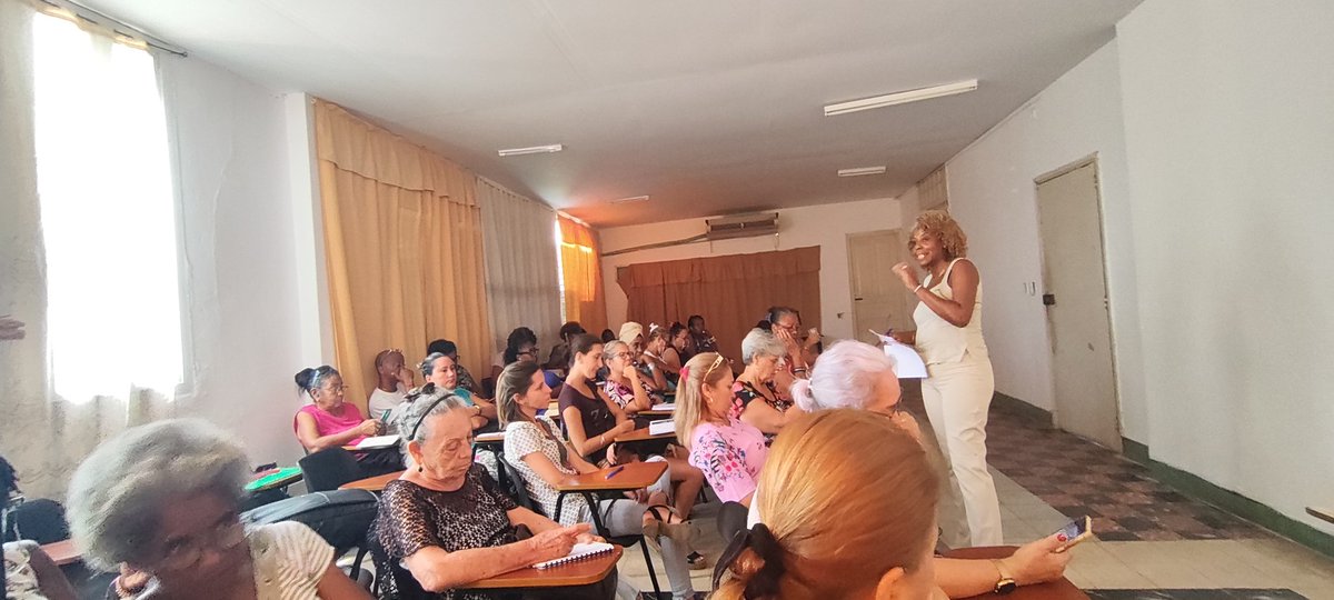 PolledoNoris's tweet photo. Seminario de preparación del curso 2025-2026 en la Facultad de Educación Infantil de la @univrsdadvarona 
✒️Concepciones actuales sobre la práctica laboral en el curso por encuentro. Contribución desde las carreras de la Facultad de Educación Infantil
#UniversidadCubana https://t.co/Z89xl0G0XH