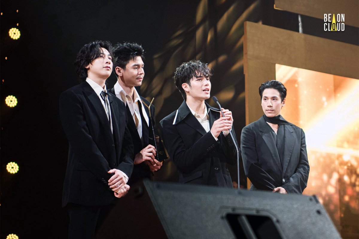 beoncloud_th's tweet photo. ภาพบรรยากาศ เจ็ท จ๊อบ ฟูไอซ์ เจษ นักแสดงจากซีรีส์ 4MINUTES เป็นตัวแทนรับรางวัล รางวัลเทคนิคพิเศษยอดเยี่ยม และ รางวัลกำกับภาพยอดเยี่ยม จากงานประกาศรางวัล Thailand Y Content Awards 2024 

#Yawards2024x4MINUTES https://t.co/ecwnofp1xV