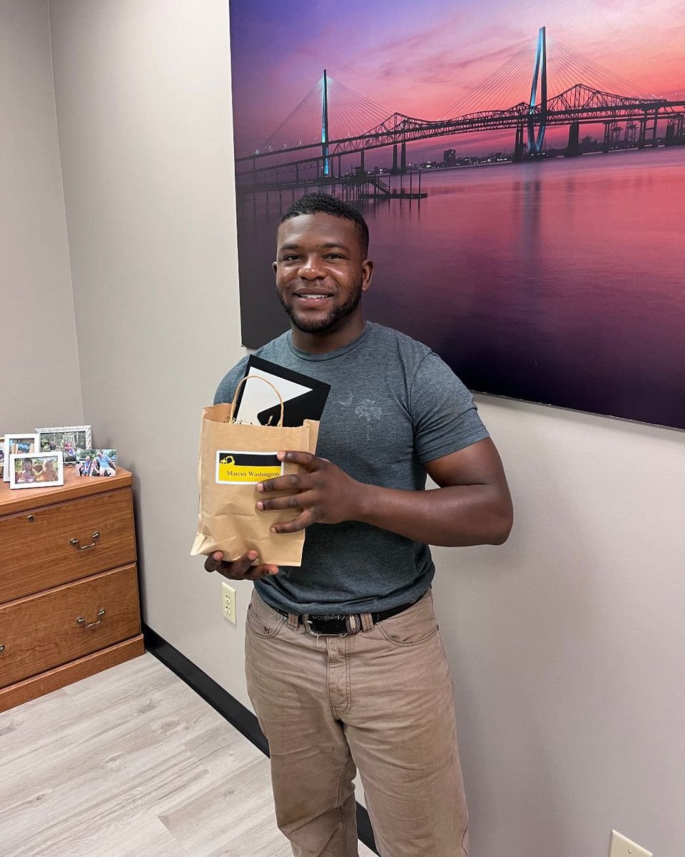 Banks_Constr_Co's tweet photo. Marcus Washington celebrated 5 years with Banks! He started in Construction and moved into Quality Control, helping deliver top-notch roadwork across the Lowcountry. His hard work and attitude made a real impact — congrats, Marcus!

#Anniversary #QualityControl #BanksConstruction https://t.co/sZxweXpOqq
