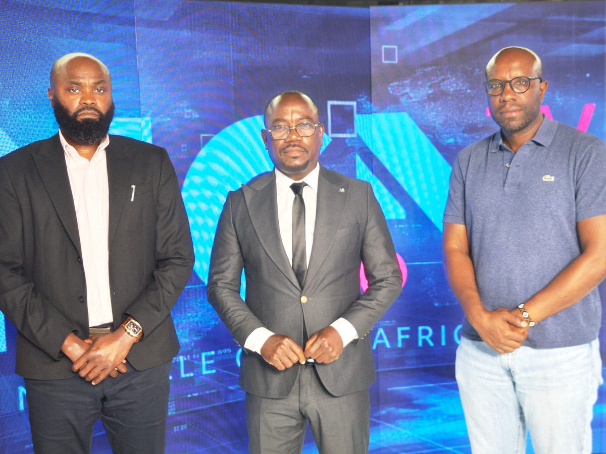 Jean-Luc Habyarimana (@jlhaby) on Twitter photo 🟥 Débat : Face à l’avocat du FPR, #Mbeko démonte pièce par pièce le narratif de #Kigali et la mécanique mensongère de #Kagame.
Je viens de voir le débat entre <a href="/PatrickMbeko/">Patrick Mbeko</a> et l’avocat franco-rwandais du FPR et de #Kagame. Quel plaisir de voir, pour une fois, un cadre du FPR 🟥 Débat : Face à l’avocat du FPR, #Mbeko démonte pièce par pièce le narratif de #Kigali et la mécanique mensongère de #Kagame.
Je viens de voir le débat entre <a href="/PatrickMbeko/">Patrick Mbeko</a> et l’avocat franco-rwandais du FPR et de #Kagame. Quel plaisir de voir, pour une fois, un cadre du FPR