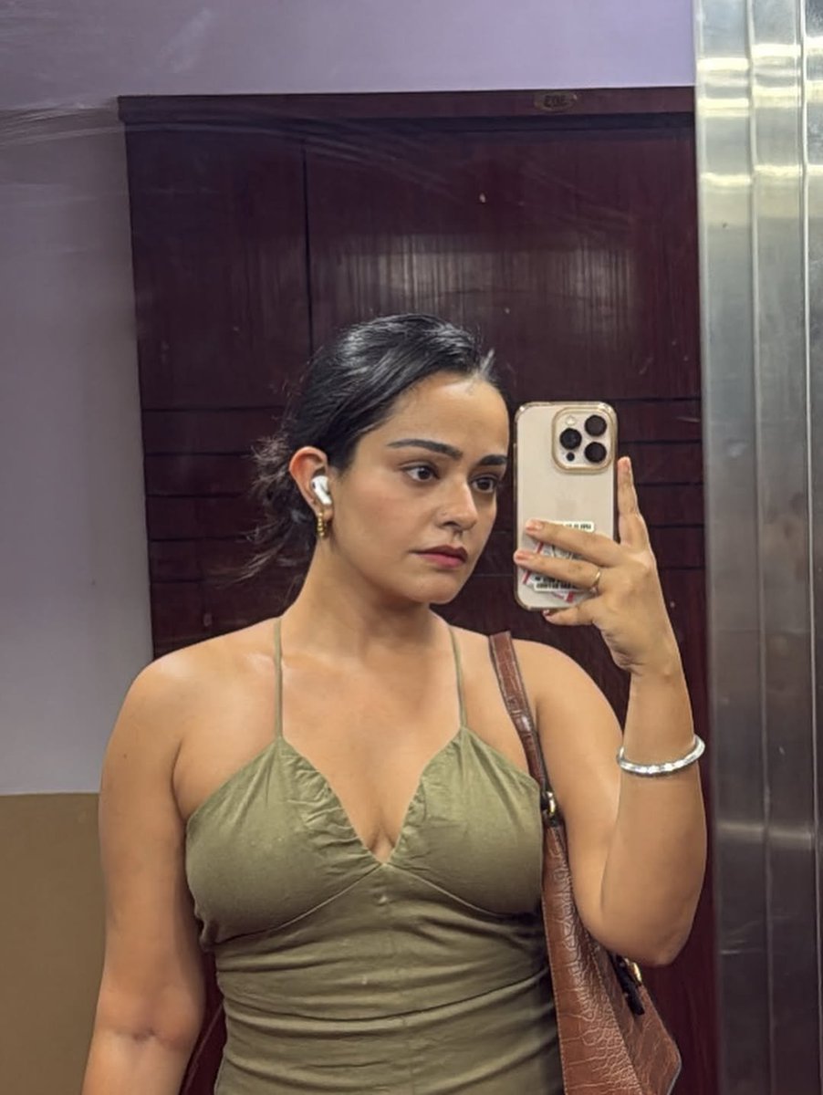 Apoorva Arora 😍💥💥💥