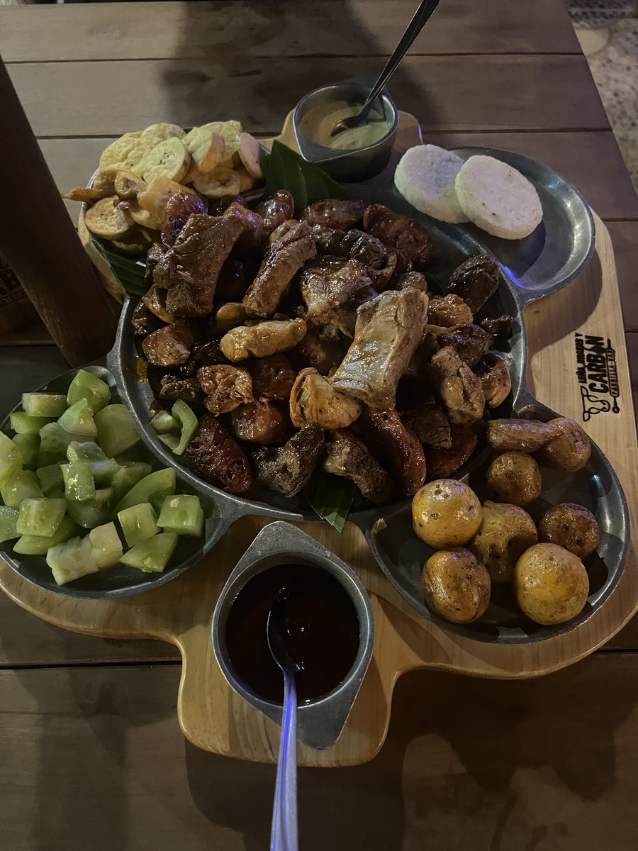 🇨🇴LUNA DE MIEL🇨🇴
Segunda parada: Cartagena
Uno de los lugares más bonitos que he visto en toda mi vida. La gente increíble, y los paisajes espectaculares.