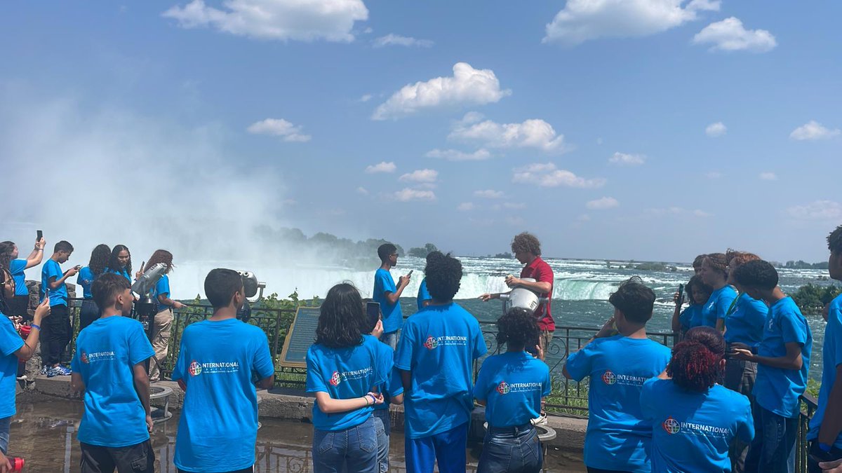 studyinniagara's tweet photo. We are only half way through our second week with our Brazilian friends, but we've already made so many memories. Here's to many more!!! 🍁🥰

#brazil #canada #recife #recifenomundo #niagarafalls #education #niagaracatholicdistrictschoolboard #international #summercamp https://t.co/KHLjBRwFlR