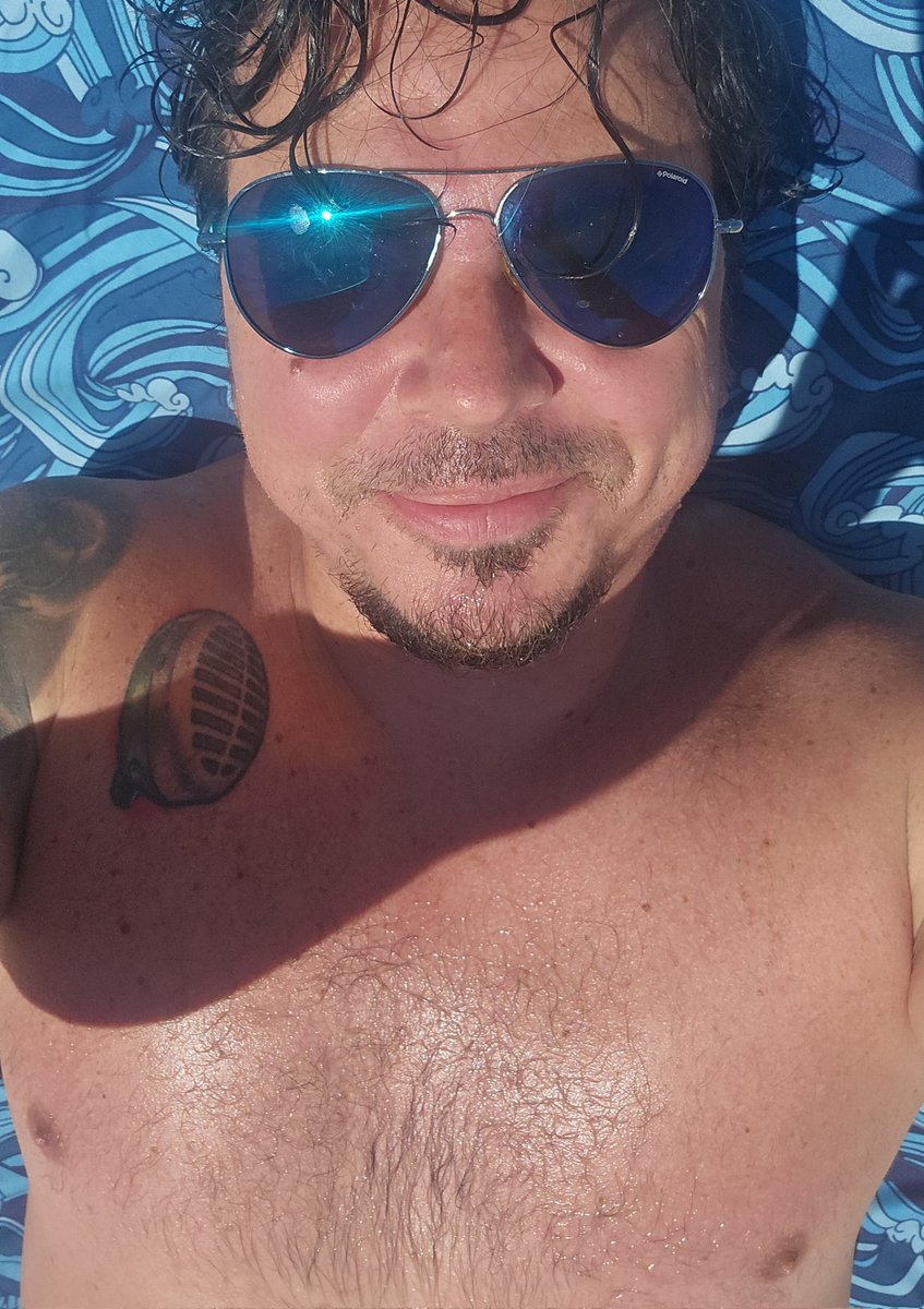 Amo esta puta isla.....