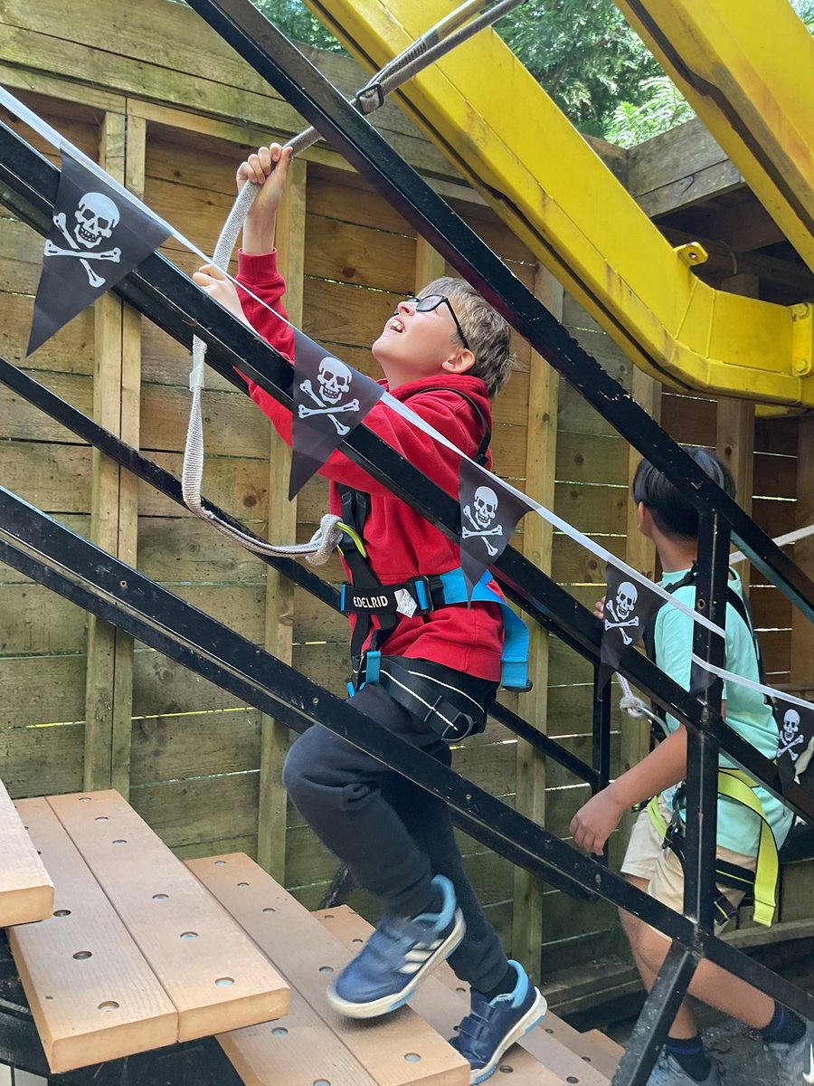 FionaJones Year 5 tweet media