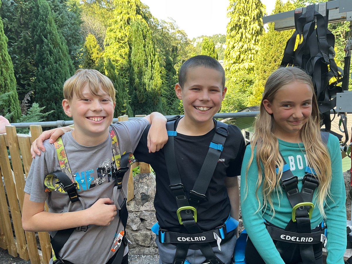 FionaJones Year 5 tweet media