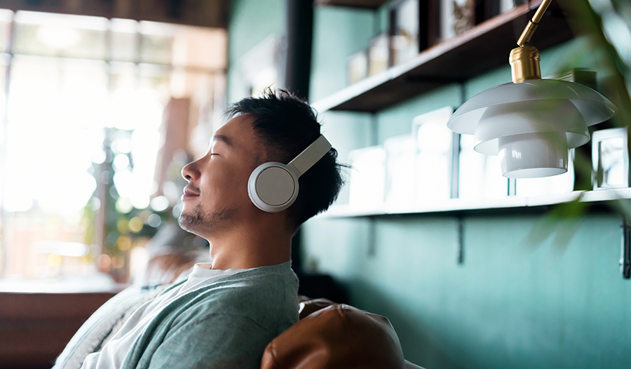 Discover simple, science-backed habits to help your body handle daily stress—no quick fixes, just tools from nature and neuroscience. 👉 

iherb.com/blog/ways-to-r…