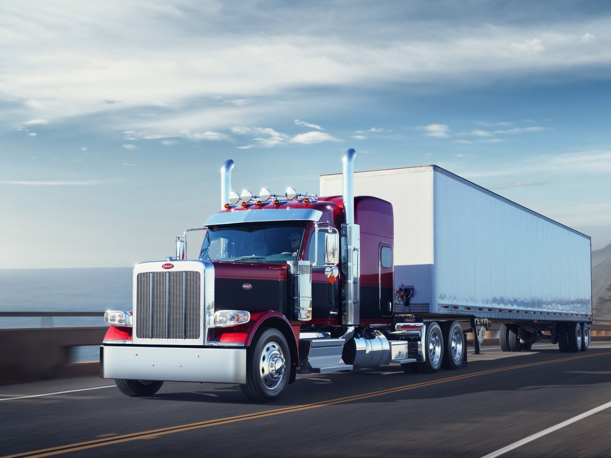 PeterbiltMotors's tweet image. Experience the power and precision of the Model 589, designed to deliver exceptional performance, efficiency and Peterbilt style on every journey.
Learn more: peterbilt.com/trucks/on-high…
#Peterbilt #PeterbiltTrucks #PeterbiltPride #ClassPays #Model589