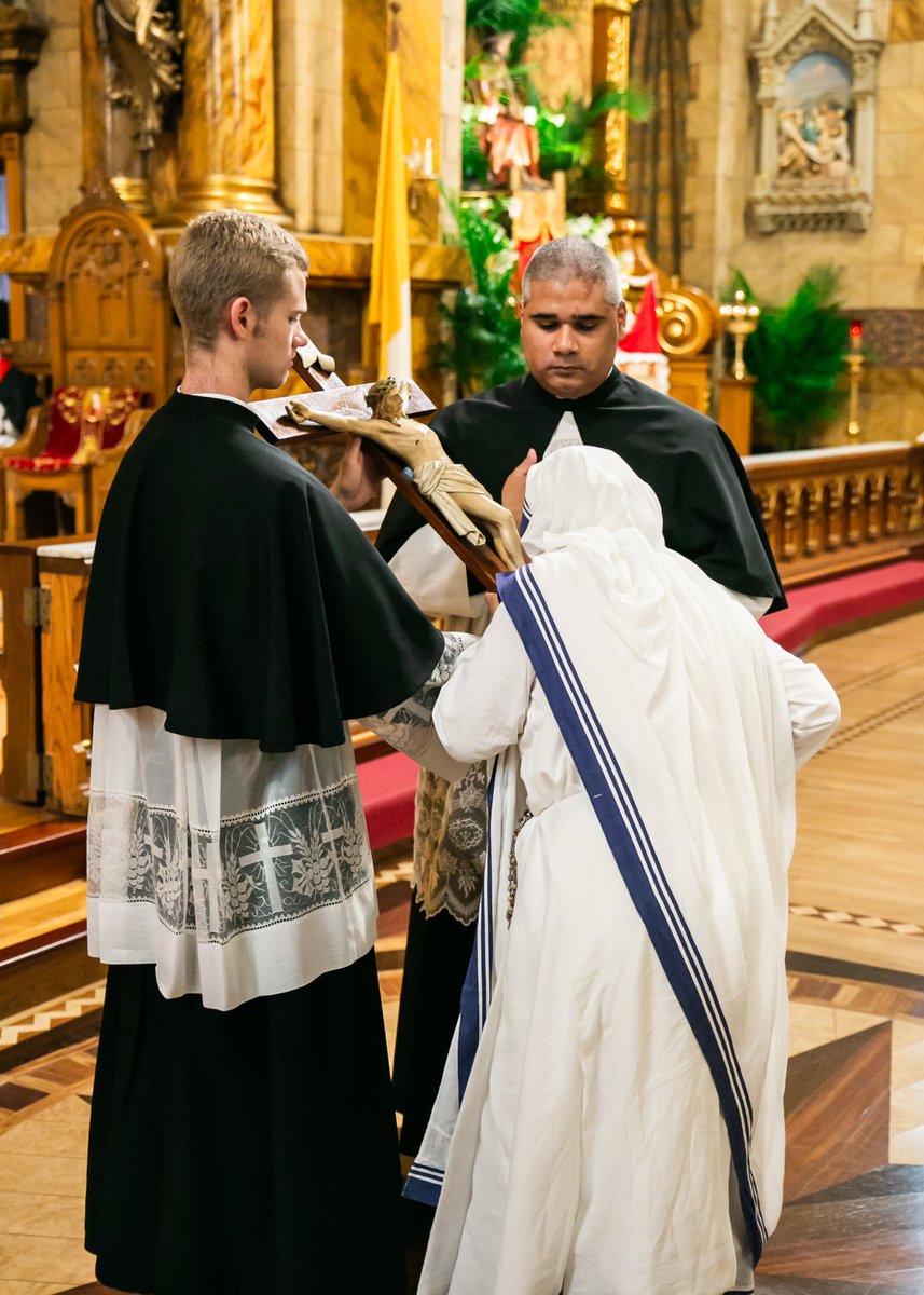 CanonsRegular's tweet image. The Canons Regular encourage members of the laity to contribute their talents in a manner appropriate to their state in life, for “the whole laity must cooperate in the spreading and in building up the kingdom of Christ.” — Constitutions