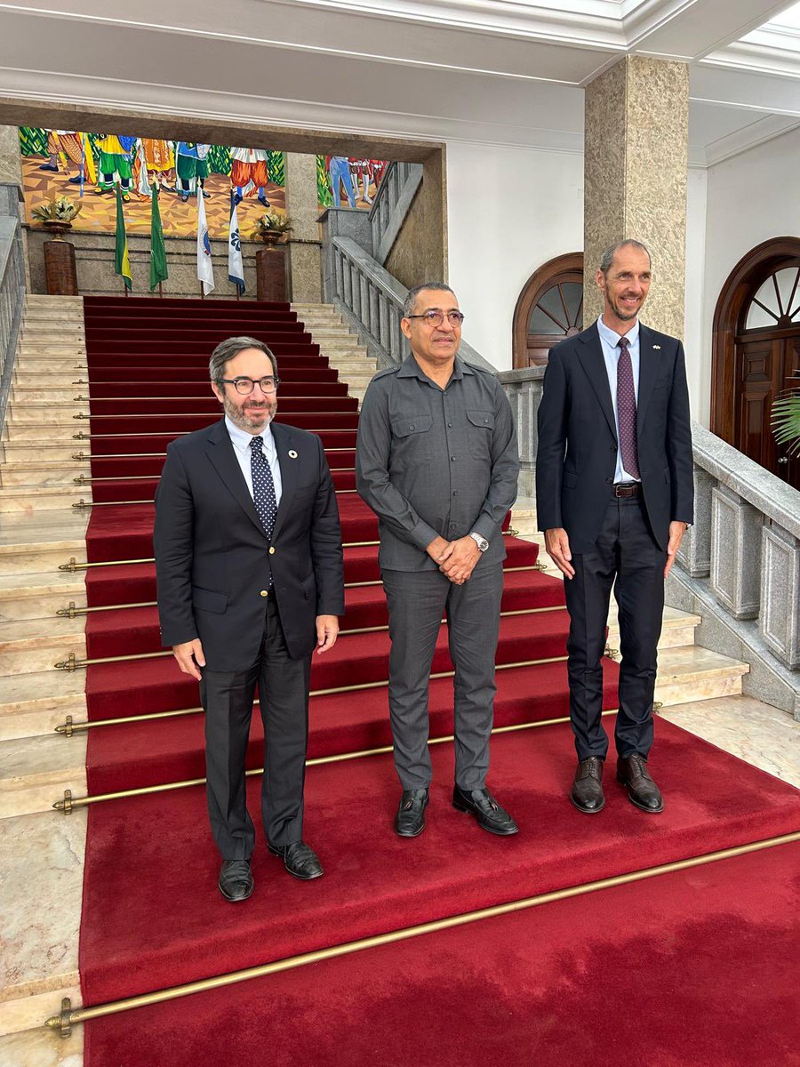 UNOPS_Chief's tweet image. Excellent meeting w/ HE Carlos Vila Nova, President of São Tomé e Príncipe. Sao Tome e Príncipe has been championing the green & blue economy & leading #SDGs. But is also facing challenges due to climate change & access to infrastructure. @UNOPS is ready to boost our partnership.