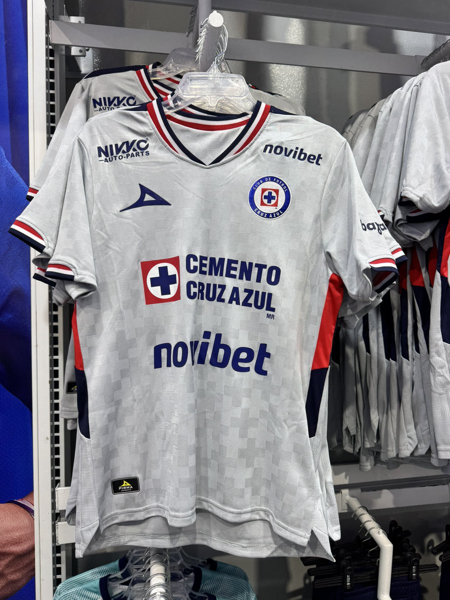 Julio_Olalde7's tweet image. Jerseys Cruz Azul 2025-2026 🚂
#Pirma #CruzAzul #Jersey