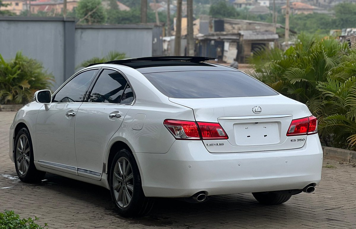 PRICE SLASH!!🔥🔥

🚘: DIRECT TOKS 2011/2012 LEXUS ES350
💰: Now 15,500,000 NAIRA ($9.7k) FIRM!

DIRECT JAPAN SPEC WITH PANORAMIC ROOF

*AUTO FOLDING SIDE MIRRORS
*2022 FRONT LRI LED LIGHTS
*HUD{HEADS UP DISPLAY}
*4 IN AND OUT CAM RECORDERS
*LOW MILEAGE: 66k
*TOTAL ACCIDENT FREE