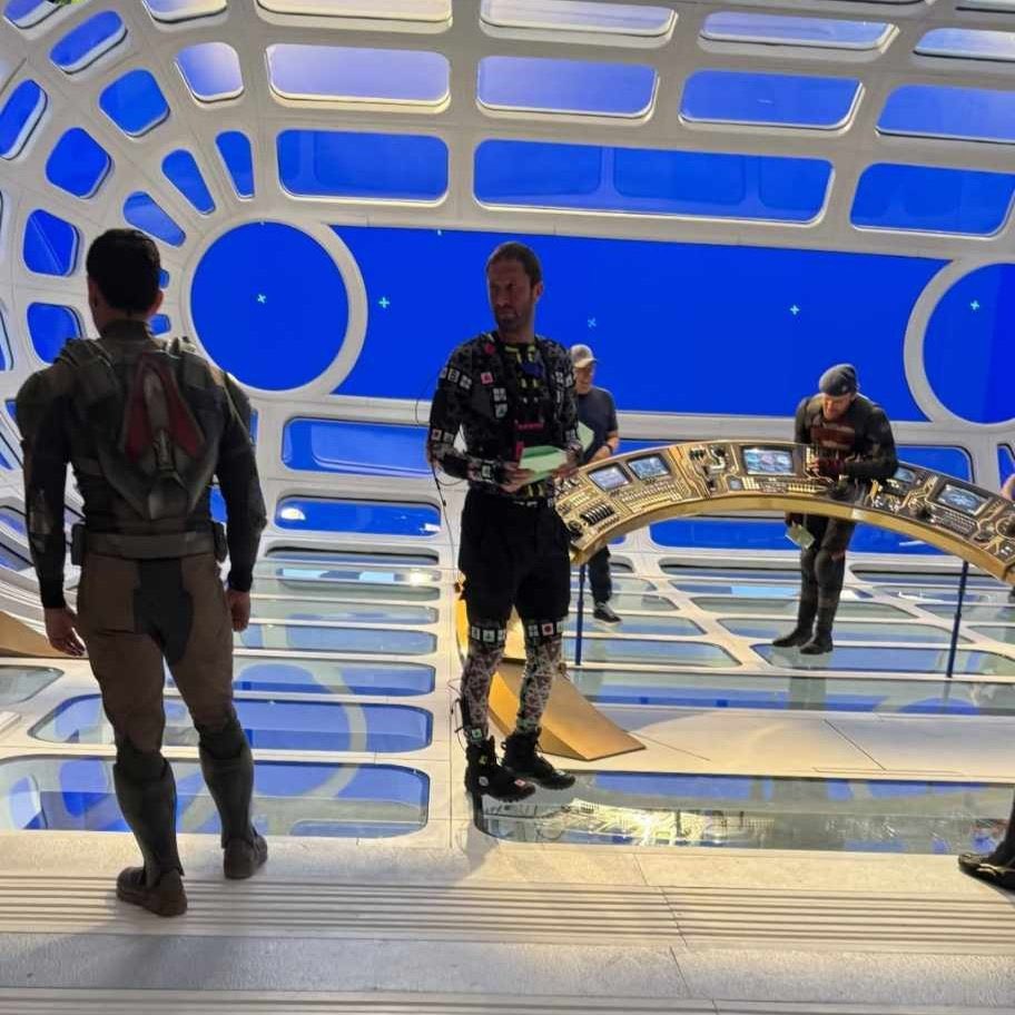 AvengersUpdated's tweet photo. First look at Ebon Moss-Bachrach, Danny Ramirez and Wyatt Russell on the set of ‘AVENGERS: DOOMSDAY’

(📸: @mcunewsrumors) https://t.co/ILTF0j8Ab6
