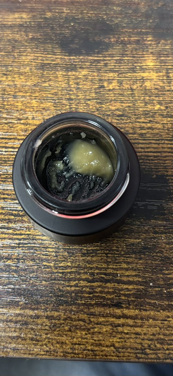 You know I had to try the latest legal rosin from Charlie’s pineapple reserve/dabble. 
Haven’t had many but I’m guessing this is by far the best legal option. Honey bananas for breakfast.