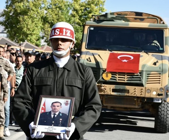 Pençe - Kilit Operasyonu’nda şehit olan hemşehrimiz Piyade Teğmen Furkan SERT’i ebediyete uğurladık , şehidimize son görevimizi yerine getirdik.
Tüm şehitlerimize Allah’tan rahmet  diliyoruz . 
Başımız sağolsun .