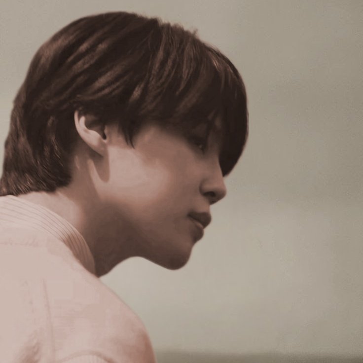 "So Long, Paris" ultrapassou 200 milhões de streams no Spotify, tornando-se a 3ª maior non-single do álbum Never Meant To Survive.