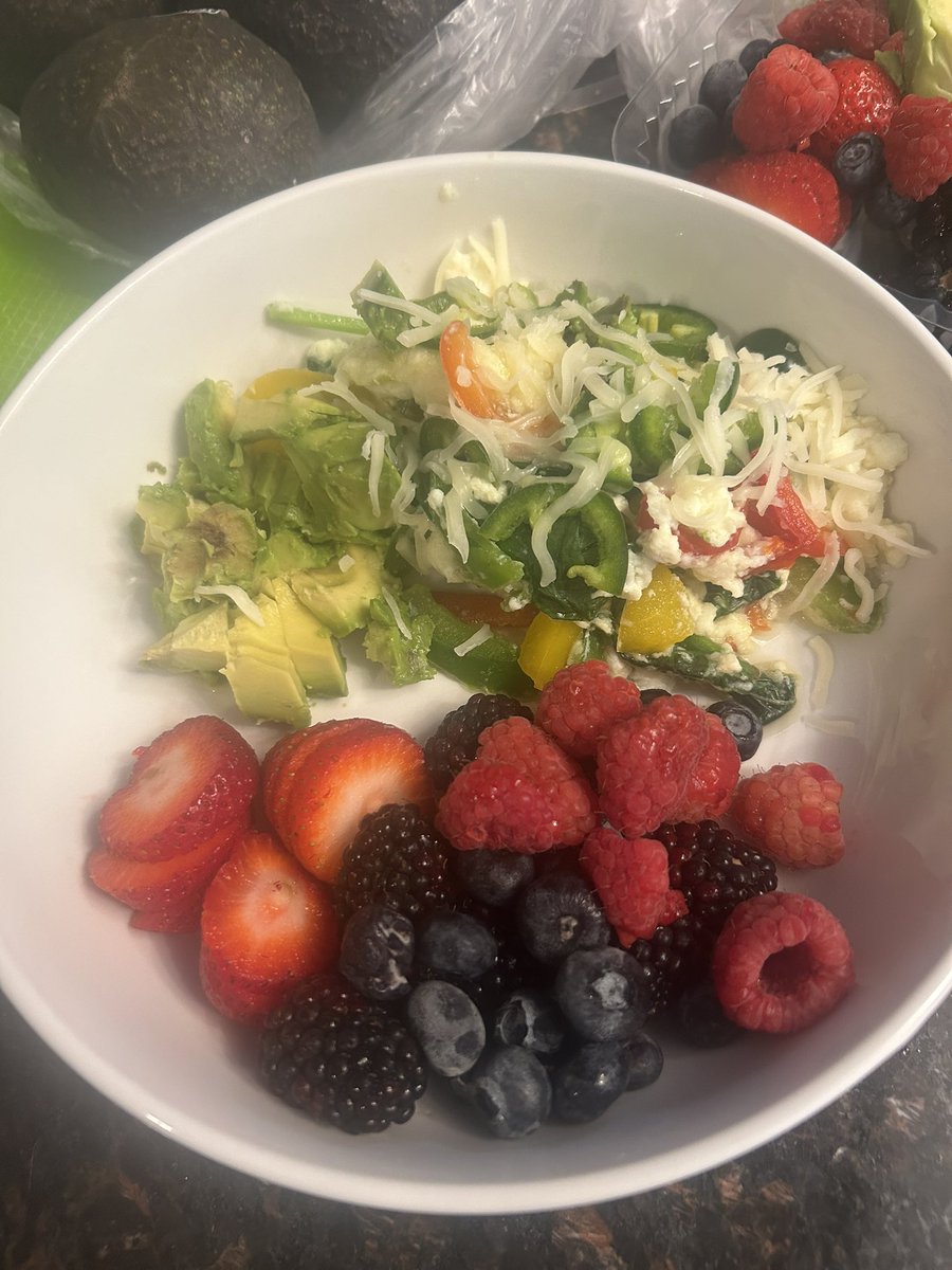 BYF Sports (@byfsports) on Twitter photo Starting off with putting the right foods in our body to fuel it! <a href="/claude_mpouma/">Claude Mpouma</a> #GBR <a href="/CoachEJbarthel/">EJ Barthel</a> <a href="/DonovanRaiola/">Donovan Raiola</a> <a href="/CoachMattRhule/">Matt Rhule</a> Starting off with putting the right foods in our body to fuel it! <a href="/claude_mpouma/">Claude Mpouma</a> #GBR <a href="/CoachEJbarthel/">EJ Barthel</a> <a href="/DonovanRaiola/">Donovan Raiola</a> <a href="/CoachMattRhule/">Matt Rhule</a>