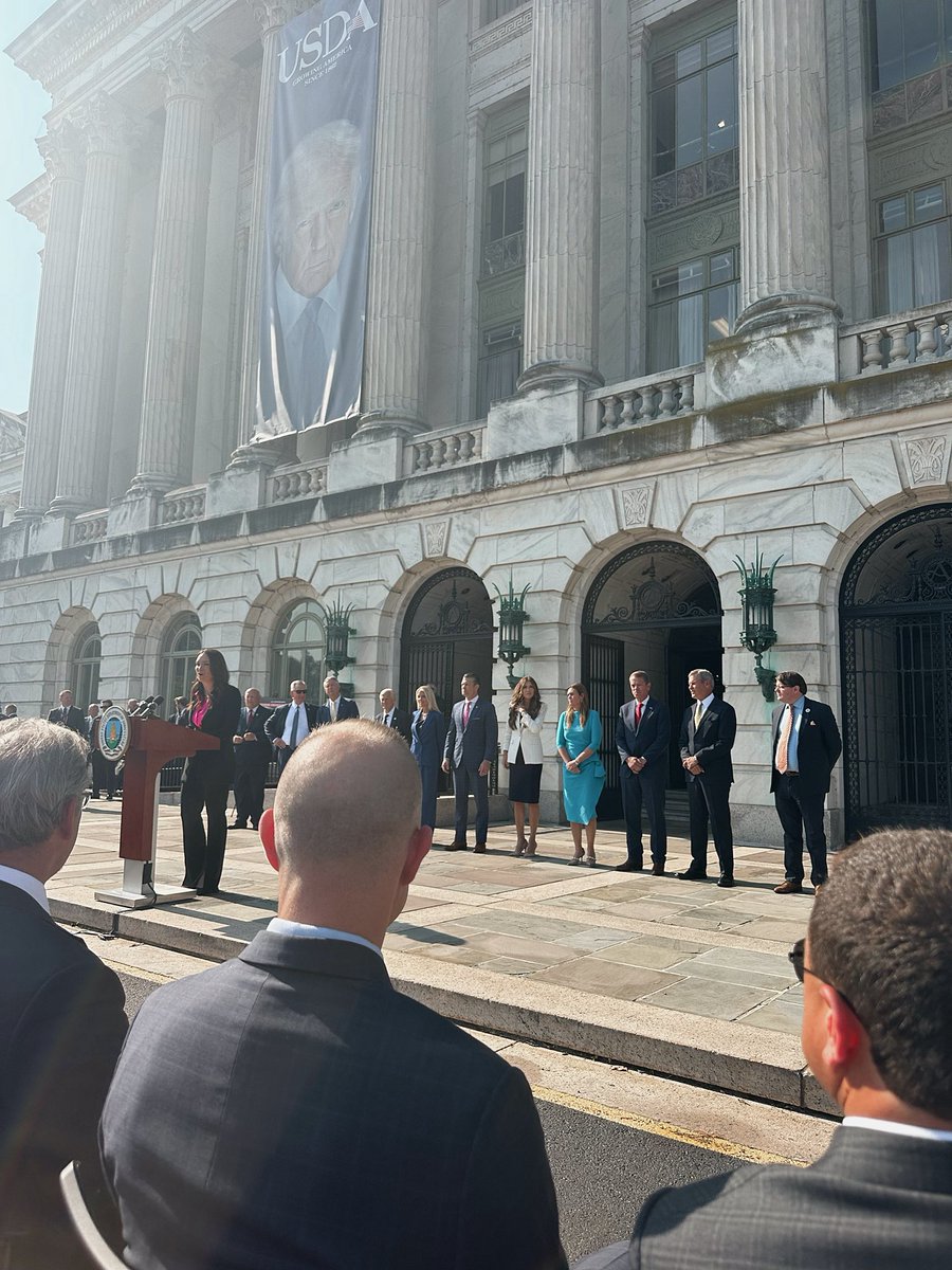 StaceySchieffe2's tweet image. We had the honor of joining @SecRollins, @AGPamBondi, @Sec_Noem, @SecDef, @RealPNavarro, @SarahHuckabee & other America First leaders at @USDA for the launch of the National Farm Security Action Plan because farm security is national security.
At AFWI, the H in T.R.U.T.H. stands…