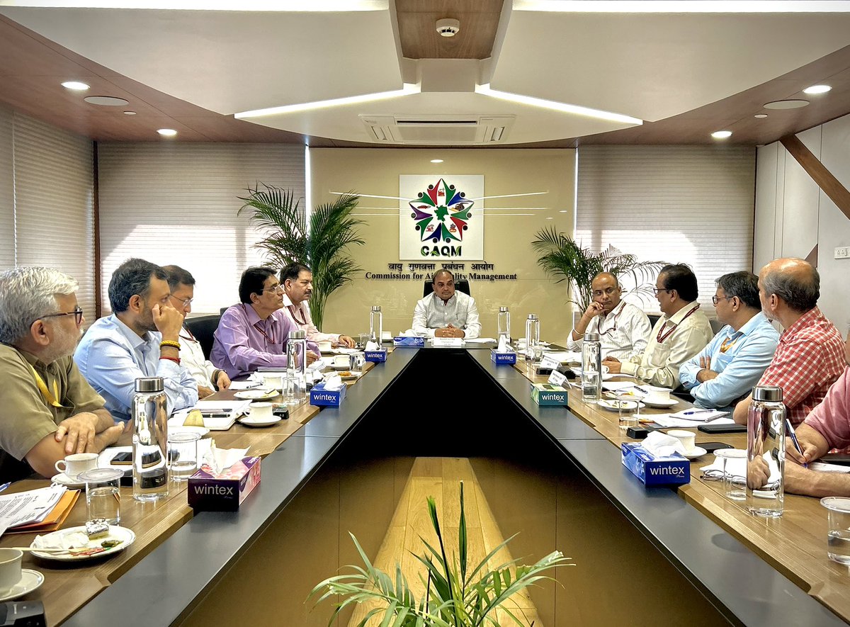 24th meeting of the full Commission for CAQM held on 08.07.2025.
 
After detailed deliberations, CAQM takes the call to amend Statutory Direction No.89 extending timeline for enforcement of the Direction in NCT of Delhi to 01st November 2025. 
Contd. (1/2)