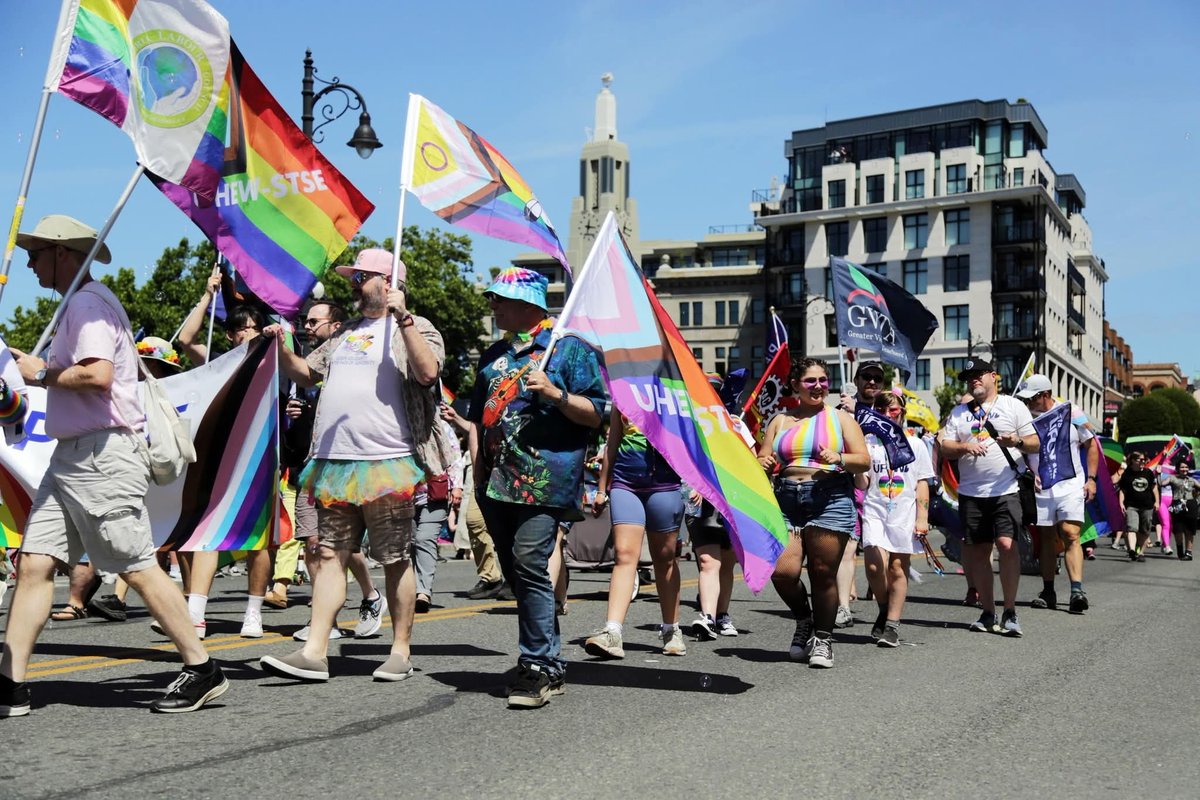 UFCW_1518's tweet image. Thank you to everyone who showed up for Victoria Pride this weekend! We had a blast marching and dancing with so many LGBTQ2S+ members and friends. Showing up means so much — at work and on the street. The parade may be over but the pride never ends. ❤️🏳️🌈🏳️⚧️