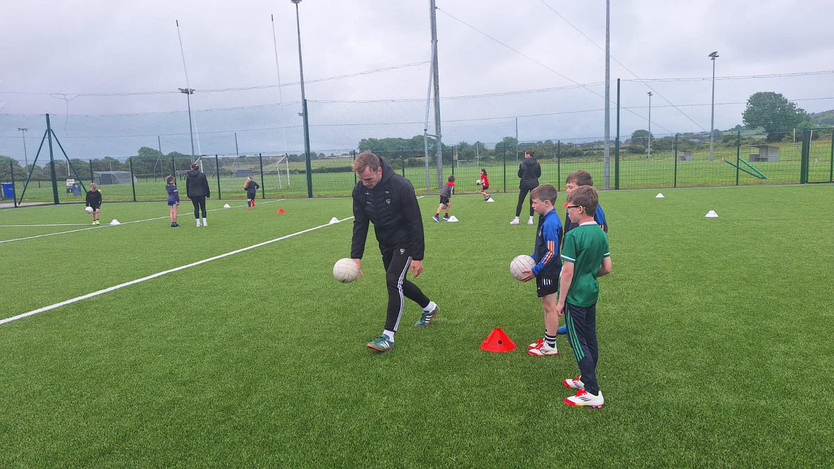 Sligo GAA C & G (@sligogaacandg) on Twitter photo Great evening for our home skills challenge young players who worked with <a href="/sligogaa/">Sligo GAA</a> senior men's and <a href="/SligoLGFA/">Sligo LGFA</a> senior ladies players in Sligo GAA CoE. Loads of advice and support given to everyone 🏁👏🏁👏 <a href="/ConnachtGAA/">Connacht GAA</a> Great evening for our home skills challenge young players who worked with <a href="/sligogaa/">Sligo GAA</a> senior men's and <a href="/SligoLGFA/">Sligo LGFA</a> senior ladies players in Sligo GAA CoE. Loads of advice and support given to everyone 🏁👏🏁👏 <a href="/ConnachtGAA/">Connacht GAA</a>