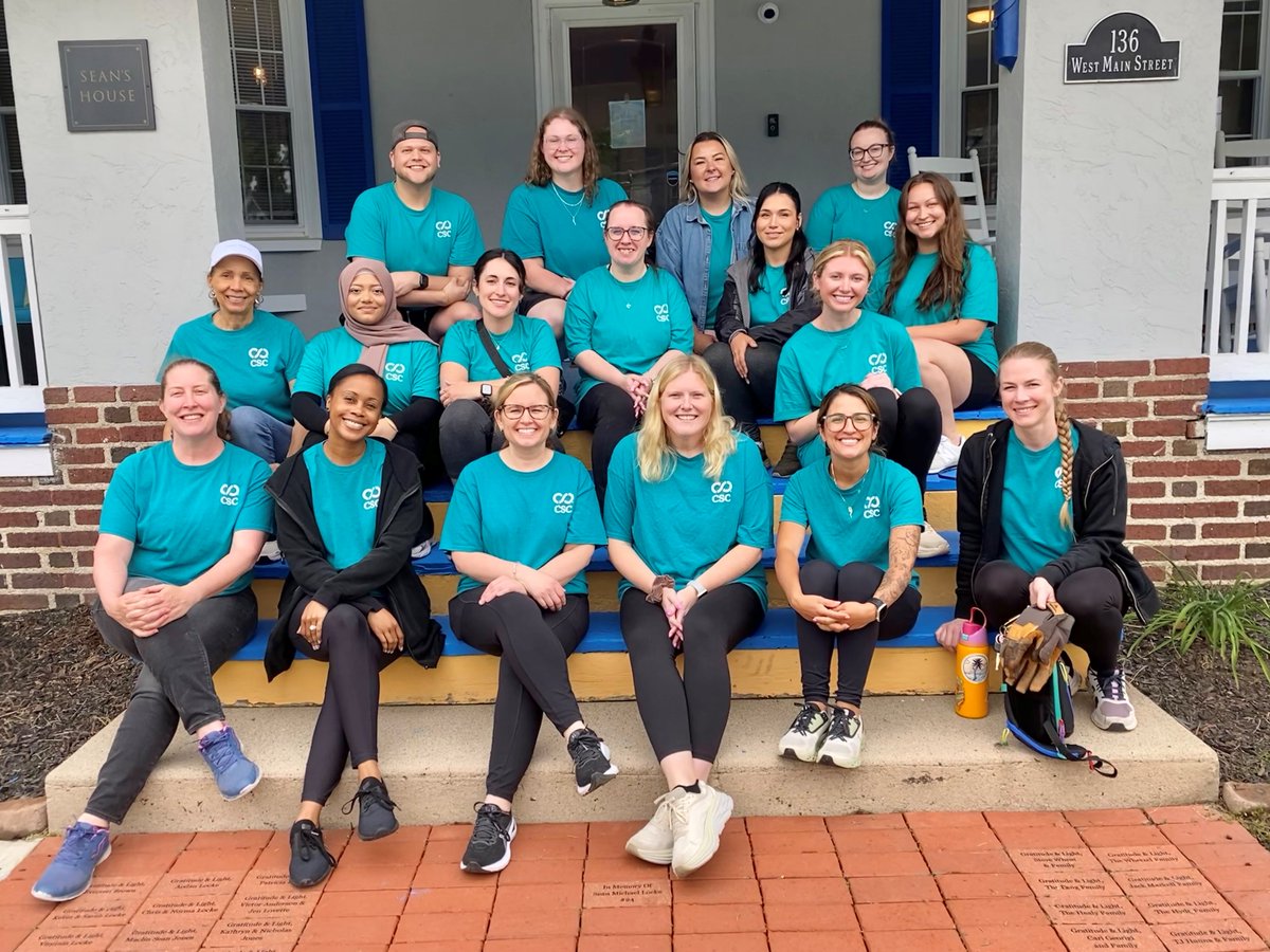 CSCGlobal's tweet image. Our Marketing Team recently volunteered at Sean’s House, a safe haven supporting young adults’ mental health in Delaware. 💙 We&apos;re proud to give back through volunteerism, sponsorships, and teamwork. More: bit.ly/3VFY3ce #CSCGivesBack #BeCSC