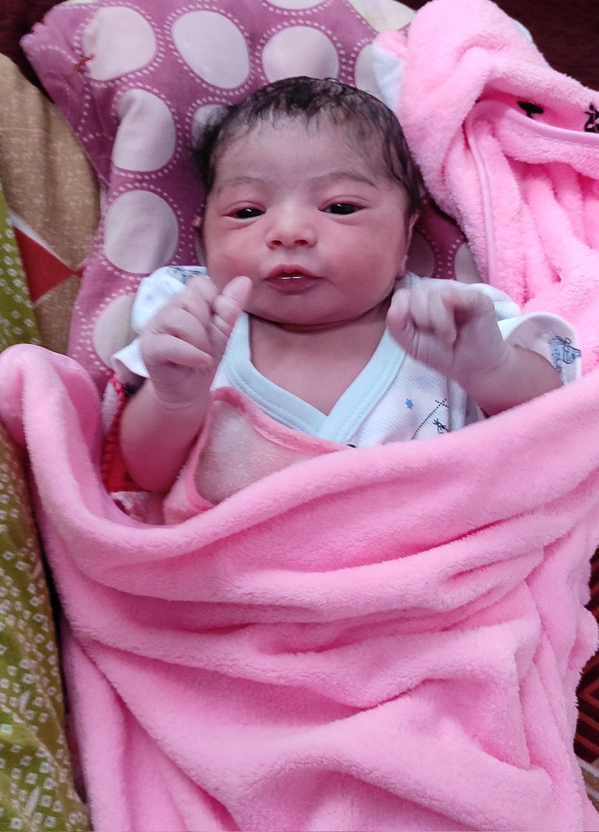 भतीजी के Entry Time Expression👍😁😍
आज का बहुत अच्छा दिन है, सौभाग्य से भतीजी का आगमन 🥰