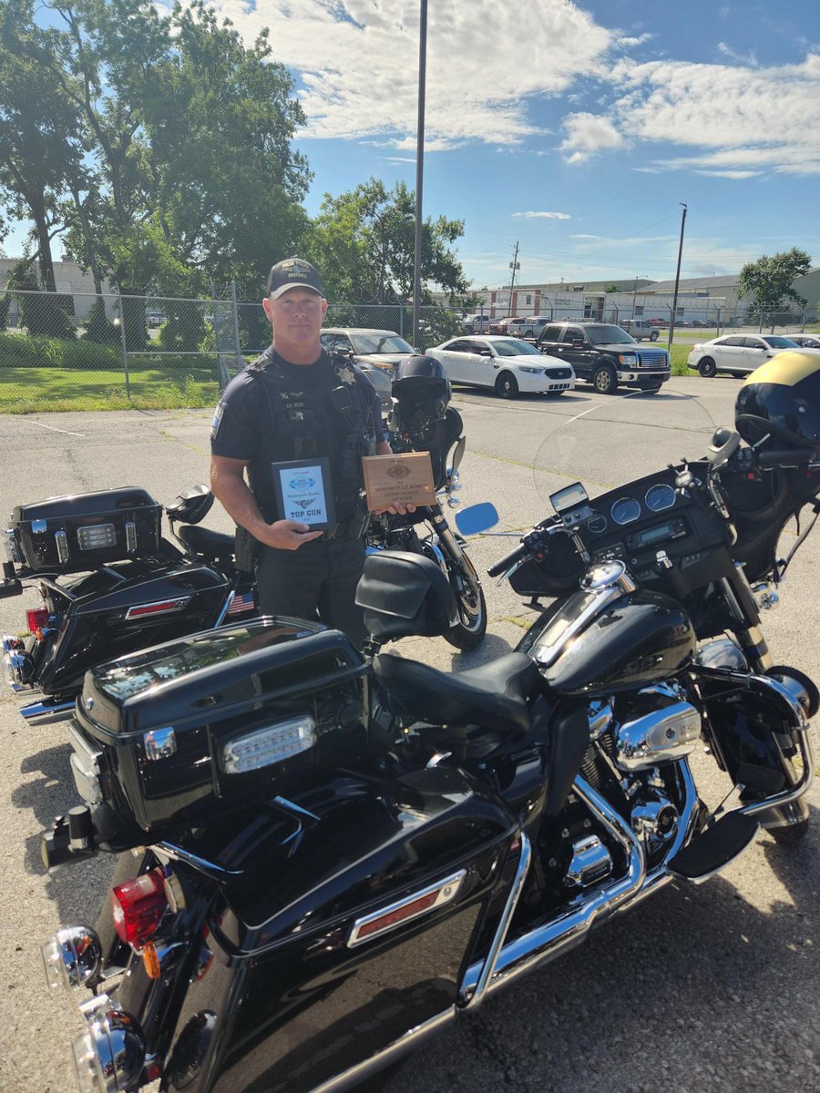 TulsaPolice's tweet image. Motorcycle Officers Win Several Awards
Last month, several of our Officers with the Tulsa Police Motorcycle Unit took part in a competition in Branson, Missouri during the 2025 National Law Enforcement Week.
-Officer Beck took 1st place in the Expert Division and was the Top Gun…