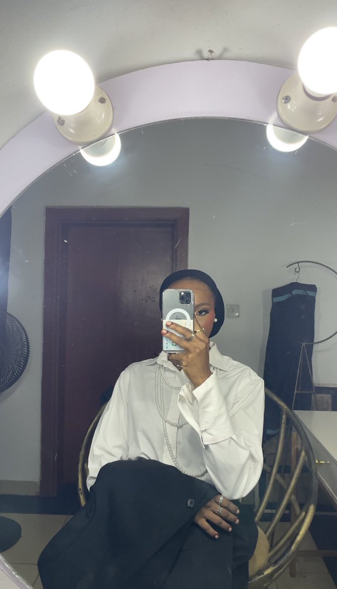 __xaraaa's tweet photo. Zahra Suleiman Esq has a nice ring to it doesn’t it. 
Almost picture time🤭
#Newwig #calltobar2025 #justiceisawoman https://t.co/VqeazL61j7