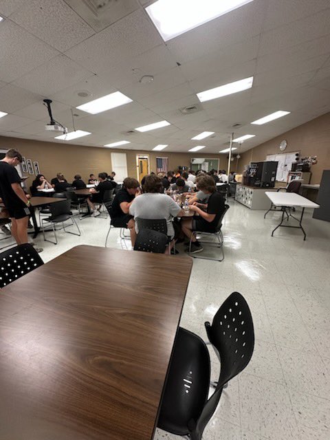 GoDragons1903's tweet image. We're back!!! Dragon football kicked off with a lock-in and wrapped up with breakfast this morning.