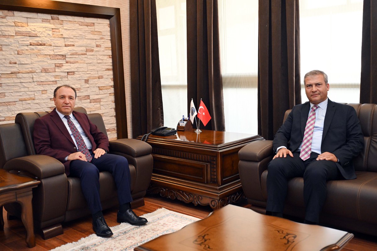 Anadolu Üniversitesi (@anadolu_univ) on Twitter photo Rektörümüz Prof. Dr. Yusuf Adıgüzel, Afyon Kocatepe Üniversitesi Rektörü Prof. Dr. Mehmet Karakaş’ı makamında ziyaret etti.
Ziyarette, üniversiteler arası iş birliği olanakları, ortak projeler ve akademik çalışmalar üzerine verimli bir görüşme gerçekleştirildi.
<a href="/Karakas1969/">Mehmet Karakaş</a> Rektörümüz Prof. Dr. Yusuf Adıgüzel, Afyon Kocatepe Üniversitesi Rektörü Prof. Dr. Mehmet Karakaş’ı makamında ziyaret etti.
Ziyarette, üniversiteler arası iş birliği olanakları, ortak projeler ve akademik çalışmalar üzerine verimli bir görüşme gerçekleştirildi.
<a href="/Karakas1969/">Mehmet Karakaş</a>