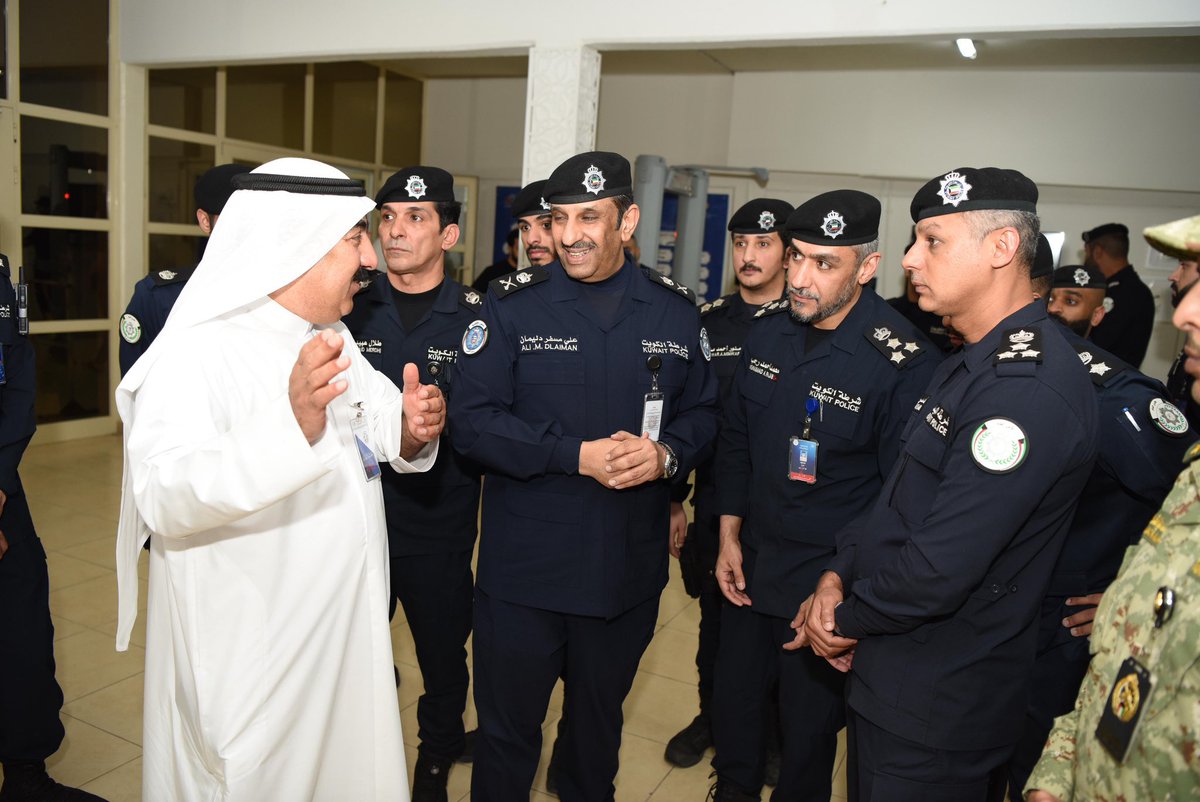 جهود اللواء / علي مسفر العدواني 
واخوانه رجال الداخلية ، في تأمين المدارس والمقرات المخصصة لمجالس عزاء الحسينيات على مدار الساعه في أولى التجارب لها والتي نجحت بتنظيمها وإشادة واسعة من رواد المجالس ، 

شكراً لهذا التنظيم والتأمين ، وهنيئاً لوزارة الداخلية أن تكون فيها قيادات  على