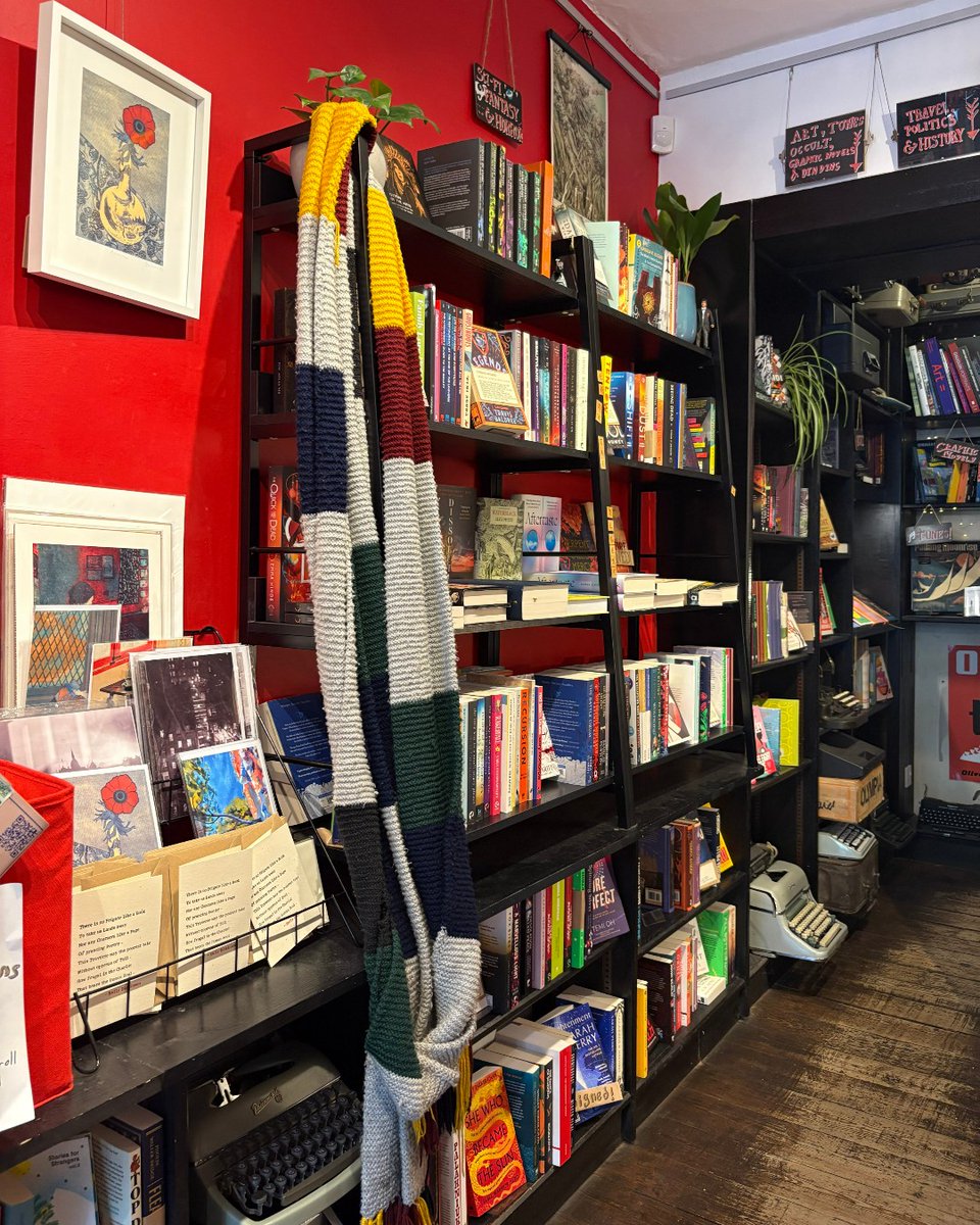 edinburgh's tweet image. Quietly tucked away below Haddington Place, you will find McNaughtan&apos;s Bookshop and Typewronger Books. While Typewronger Books is Edinburgh&apos;s smallest indie bookshop, McNaughtan&apos;s is the oldest second-hand and antiquarian bookshop in all of Scotland. 📚

Whether you&apos;re in the…