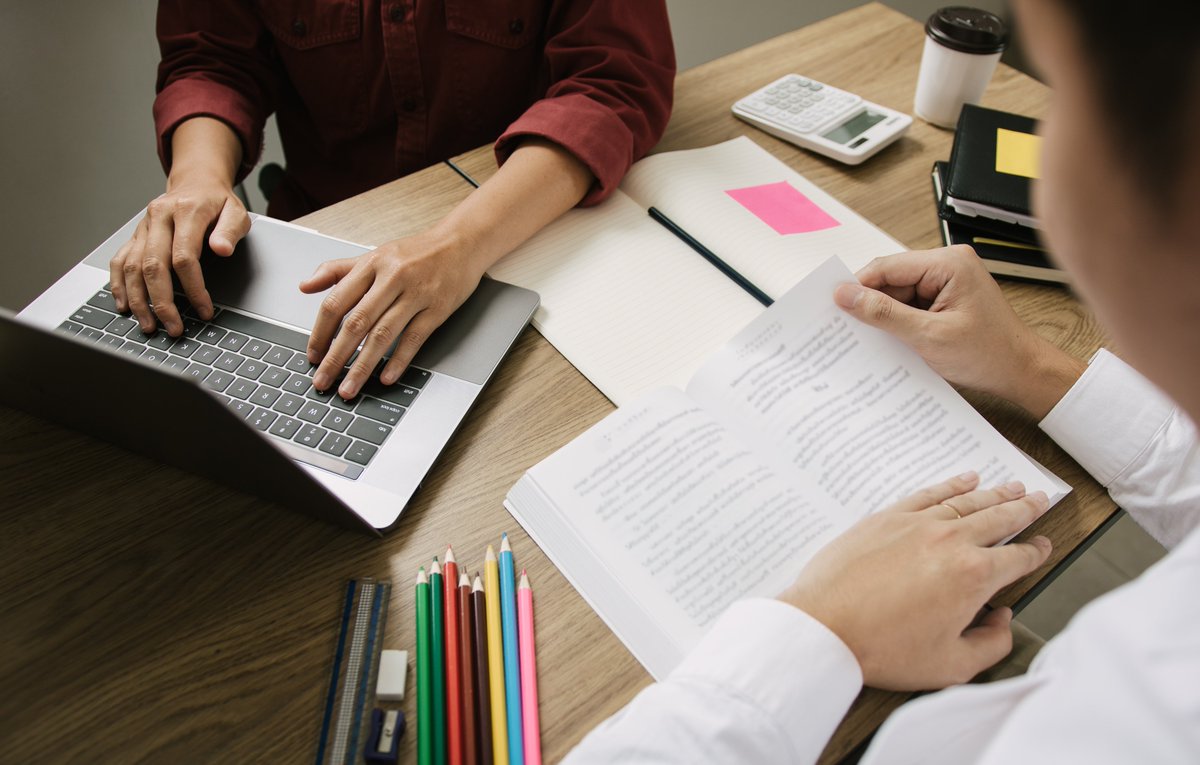 Elite_Research's tweet image. Editing your dissertation can feel overwhelming—but it doesn’t have to be. Follow these 4 strategic tips to streamline the process and polish your work with confidence. Learn more with the link below!
#DissertationTips #AcademicWriting #EditingHelp
besteditproof.com/en/academy/4-v…
