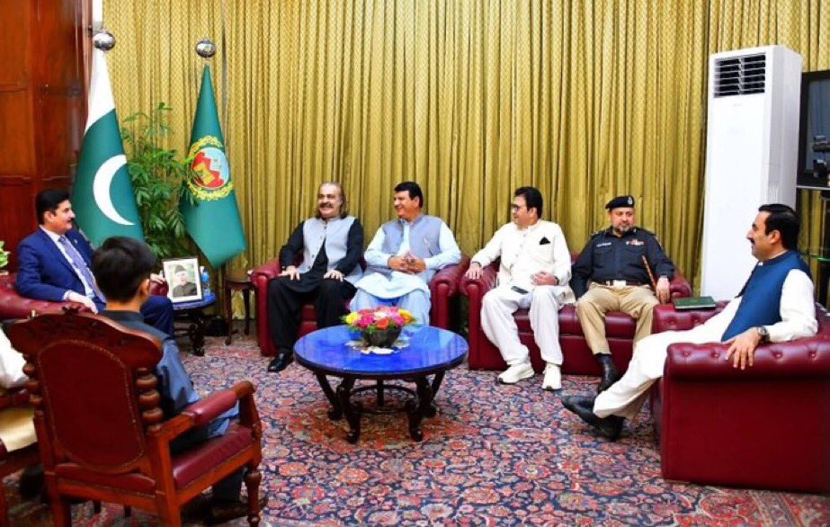 یہ تصویر ایک خاص مقصد کے لیئے ریلیز کی گئی ہے۔ وہ مقصد کون کون جانتا ہے بتاؤ ذرا ؟؟؟