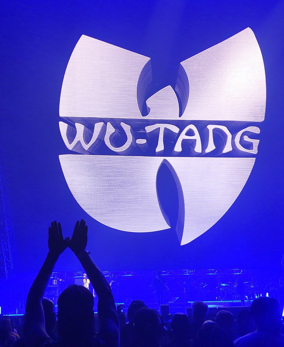 cloudypeeps's tweet image. The Final Chamber at @UnitedCenter was a Smoke Bubble. @WuTangClan #chicago #WuTang