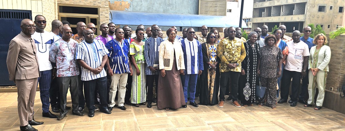 OITAbidjan's tweet image. #OITBurkinaFaso
Grâce à l'accompagnement de @OITAbidjan et à l'appui de l'#UE🇪🇺 et de la🇨🇭Suisse,
le #BurkinaFaso franchit une étape clé vers une migration de main-d’œuvre mieux gouvernée.
Vers la validation de sa #SNMMO 2025-2029
#AGRIDOM #FMM #JusticeSociale @DiopNdeyeCoumba