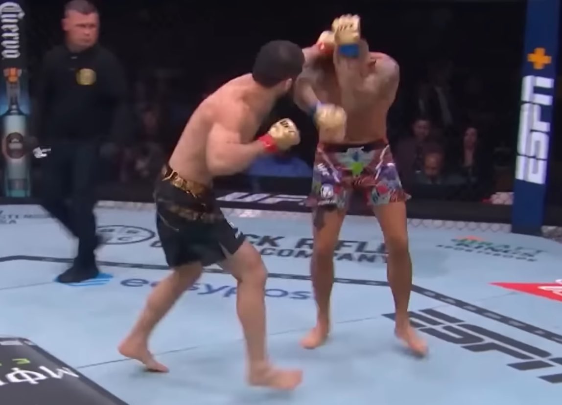 ثريد| 🧵

سترايكنق اسلام مخاشيف؟🤔

تعالوا نشوف 🧐……