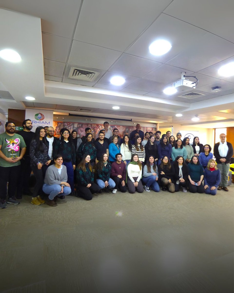 Durante tres jornadas, se llevó a cabo con éxito el curso “Uso de Técnicas Isotópicas para datación de Aguas Subterráneas”, organizado por el Dr. José Luis Arumí, investigador principal de #CRHIAM, en la sede Santiago de la Universidad de Concepción ✨💧