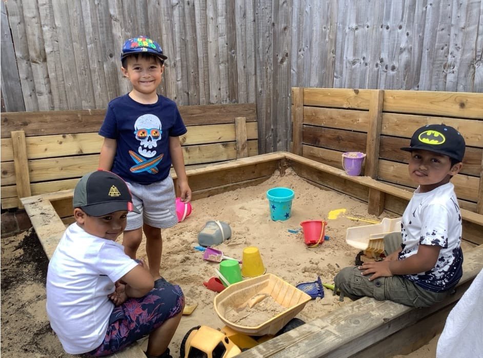 Nursery had a great time for Beach Day☀️ They enjoyed building sandcastles, spashing in the paddling pool and eating ice pops!  🕶️ 🍦