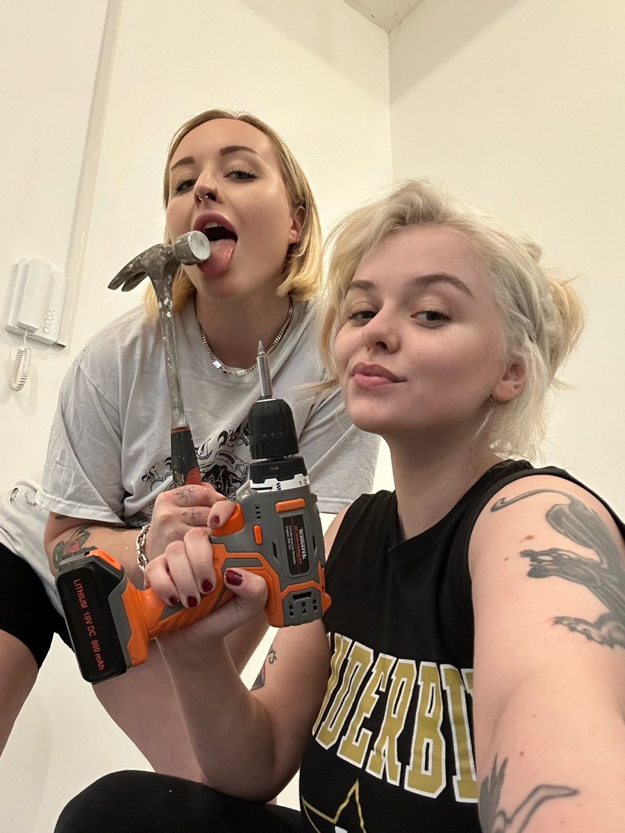 Who’s in for a double dom session ?
#bdsm #submissiveslaves #chastity #slaves