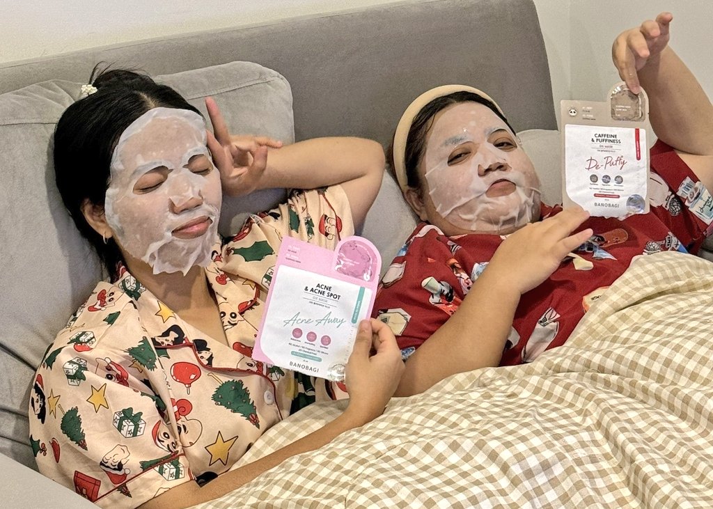 SPimsawan's tweet photo. จอสระอึ้ง ดอสระอี !!!!
" BANOBAGI " ตัวช่วยวัยรุ่นออฟฟิศสุดๆ เราเลือกเป็น DX Mask 2 in 1 ในซองเดียวเลยค่า มีทั้ง Sheet Mask และ Sleeping Mask โซจึ้งจ้า นอนได้ พน.ทำงานต่อ !! ฟิรรเกินคุรพรี่ 🙌
#BANOBAGI #BanobagiLoveAtFirstFlight #DaouOffroadLoveAtFirstFlight #FlyingWithOUROAD https://t.co/tltRARcKgL