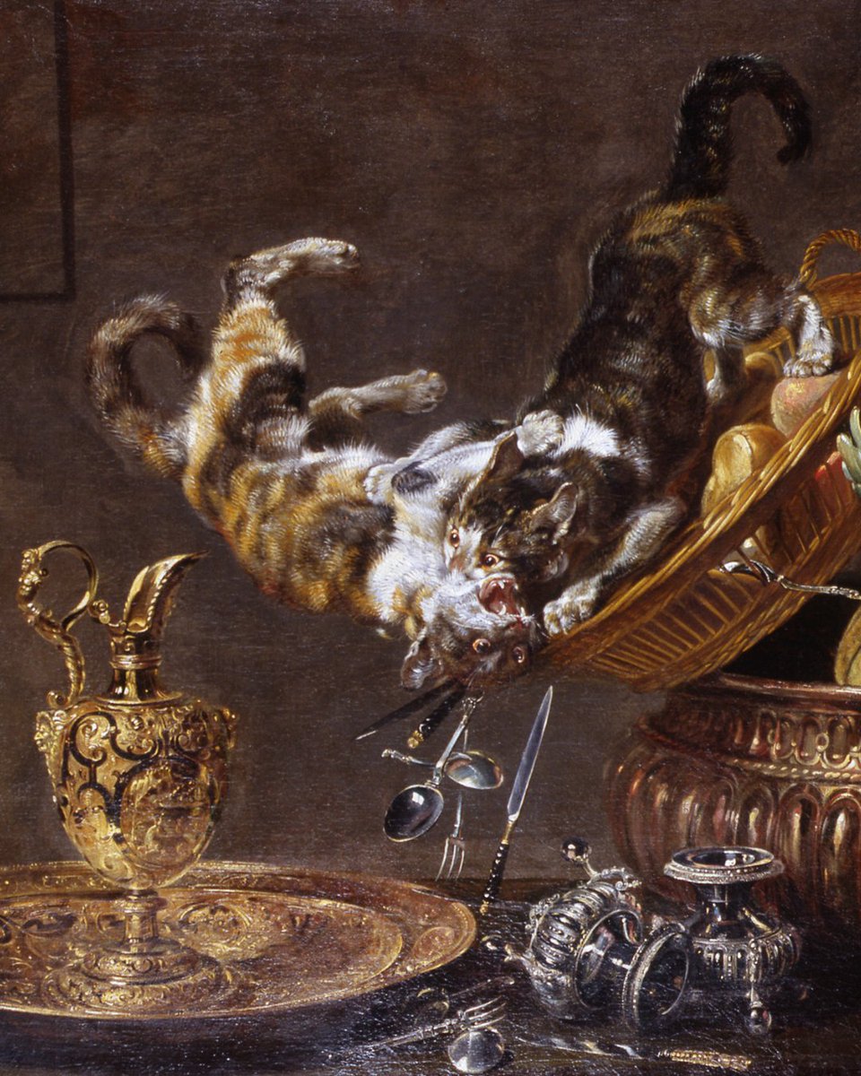 ChasseNature's tweet photo. Un face-à-face tendu, un couteau suspendu, et soudain… un 3e chat surgit !
Une scène de chaos maîtrisé dans cette nature morte flamande du XVIIe siècle signée Nicasius Bernaerts.
À voir au Musée de la Chasse et de la Nature.
📍#Paris #cats https://t.co/R0RnFwCf2m