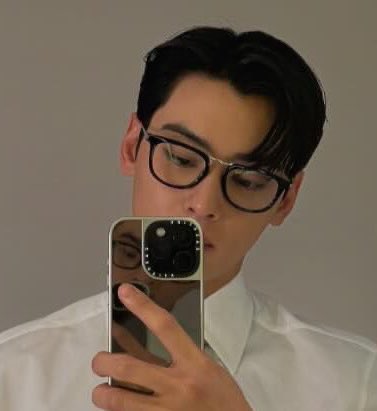 330_eunW00's tweet image. 눈썹도 잘생긴 차은우 보고 가실 분