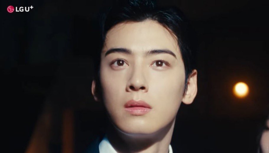 330_eunW00's tweet image. 눈썹도 잘생긴 차은우 보고 가실 분