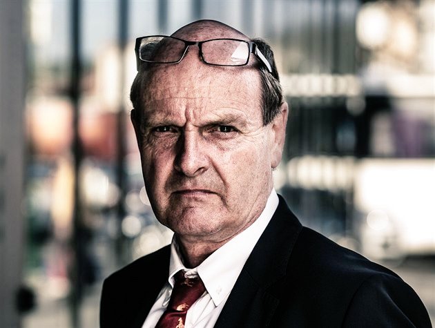 H.E Amb Dr Ricardo Olivier (@ricardoolivie10) on Twitter photo I sometimes ask myself why is SA news entertaining this guy <a href="/SAPoliceService/">SA Police Service πΏπ¦</a> he's direct threat on National TV against KZN Commissioner
"I want that man to fall, and the sooner the better"
should not be taken lightly. What does he mean by that ??? I sometimes ask myself why is SA news entertaining this guy <a href="/SAPoliceService/">SA Police Service πΏπ¦</a> he's direct threat on National TV against KZN Commissioner
"I want that man to fall, and the sooner the better"
should not be taken lightly. What does he mean by that ???