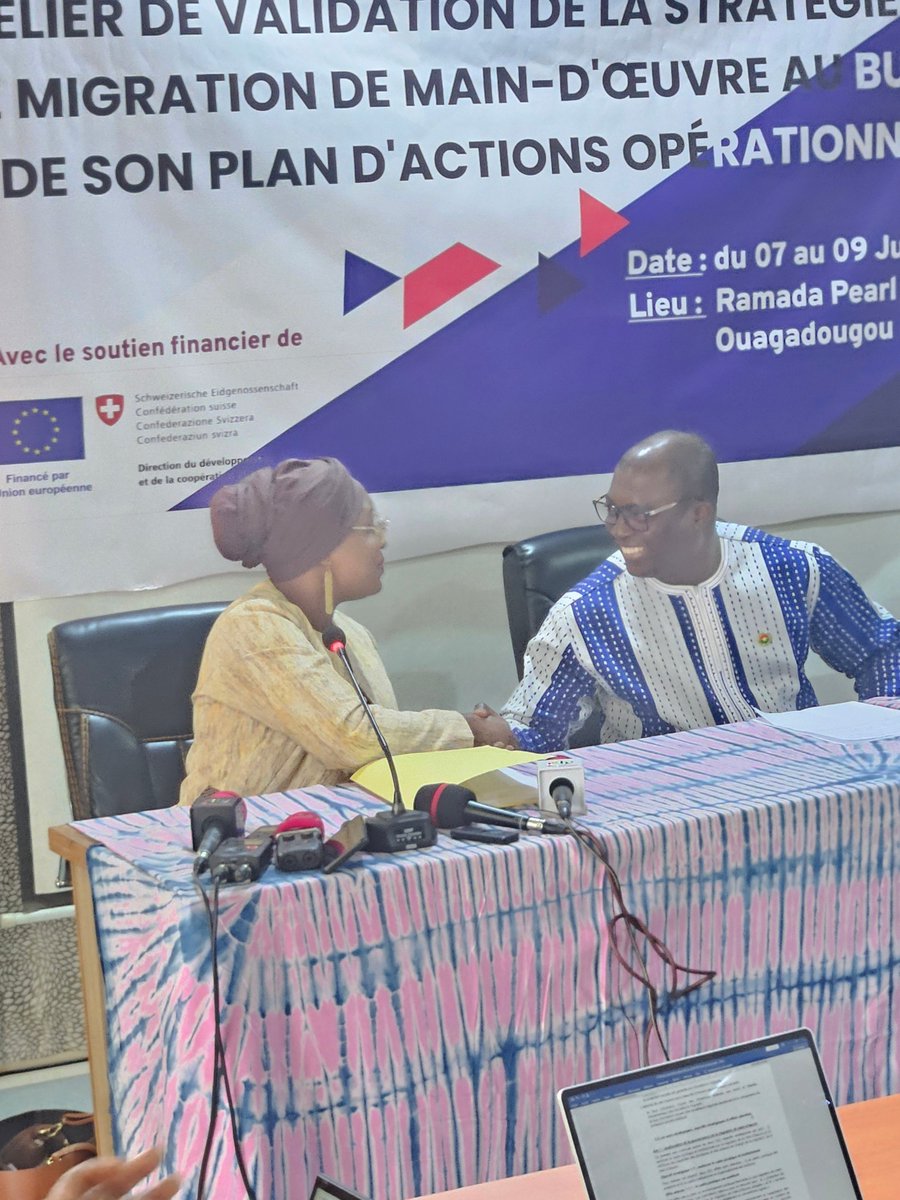OITAbidjan's tweet image. #OITBurkinaFaso
Grâce à l'accompagnement de @OITAbidjan et à l'appui de l'#UE🇪🇺 et de la🇨🇭Suisse,
le #BurkinaFaso franchit une étape clé vers une migration de main-d’œuvre mieux gouvernée.
Vers la validation de sa #SNMMO 2025-2029
#AGRIDOM #FMM #JusticeSociale @DiopNdeyeCoumba